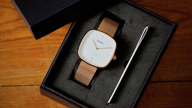 Nowa's skinny Superbe hybrid hits Kickstarter with a square design