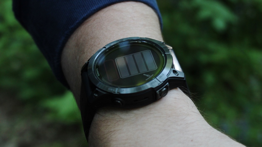 Garmin Fenix 7 vs. Fenix 7 Pro flashlight