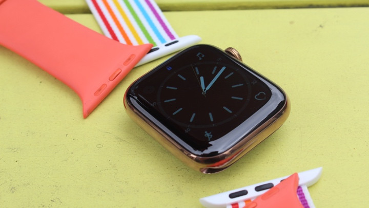 ​How to change an Apple Watch band